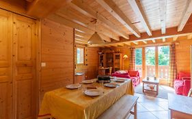 CHARMANT CHALET près des pistes !