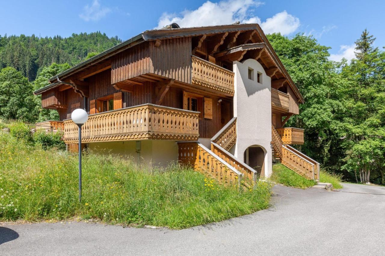 CHARMANT CHALET près des pistes ! La Clusaz Extérieur photo